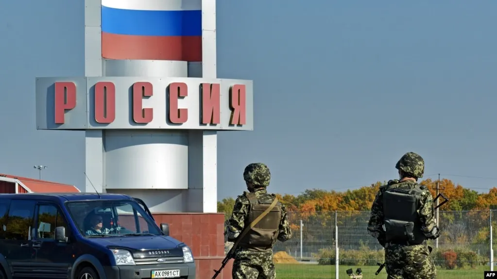 МВД подготовило поправки, позволяющие отказывать иностранным государствам в выдаче людей, находящихся в международном розыске, если им предоставлено любое из видов убежища в России, включая политическое.