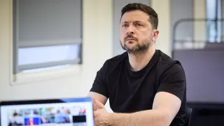 Президент Украины Владимир Зеленский считает, что расширяющиеся блокировки интернета и иностранных сервисов в России являются частью подготовки к всеобщей мобилизации и возможному новому наступлению в Украине, а также испытанием реакции НАТО на возможную операцию против стран Балтии.