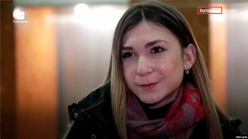 Свидетели рассказали, что украинская журналистка Виктория Рощина в последние дни жизни была истощена и не получала необходимой медицинской помощи в российском СИЗО в Кизеле. Украина расследует обстоятельства её смерти и возможные пытки.