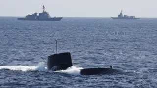 Правительство Японии радикально изменило подход к военному экспорту, разрешив поставки летальных вооружений за рубеж при ряде условий. Интерес к японским ракетам, кораблям, подлодкам и самолетам уже проявляют страны Азии, Европы и другие регионы.