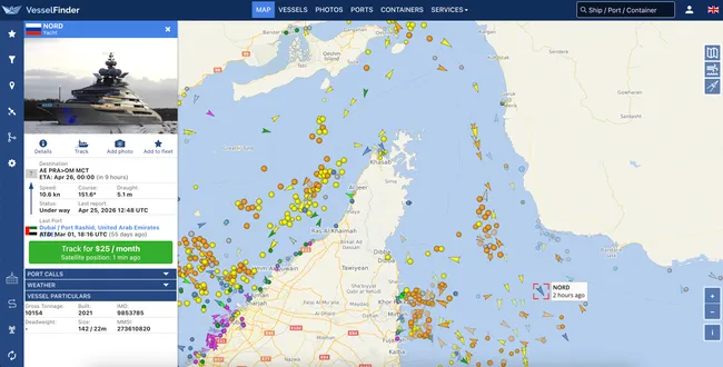 142‑метровая суперъяхта «Норд», принадлежащая российскому предпринимателю Алексею Мордашову, по данным открытых сервисов отслеживания судов прошла через Ормузский пролив, следуя из Дубая в Оман. В тот же период через пролив также прошли несколько судов под американскими санкциями.