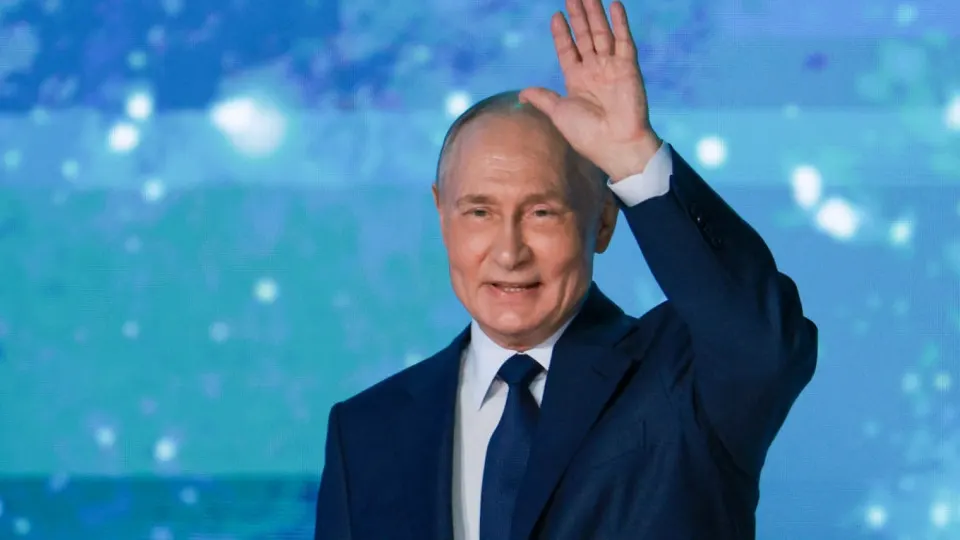 Президент Владимир Путин заявил, что при ограничениях мобильного интернета в России должны продолжать работать ключевые госуслуги, платёжные системы и онлайн‑запись к врачу, а граждан необходимо заранее информировать об отключениях.