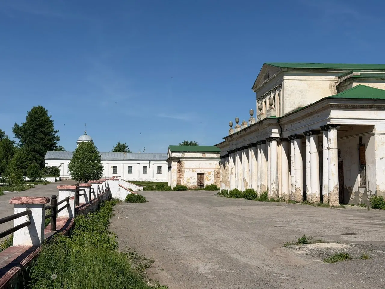 Виктор Якимов предложил создать фонд для восстановления Соборной площади в Каменске‑Уральском за счёт градообразующих предприятий, бизнеса и жителей; в соцсетях идею встретили со скепсисом.