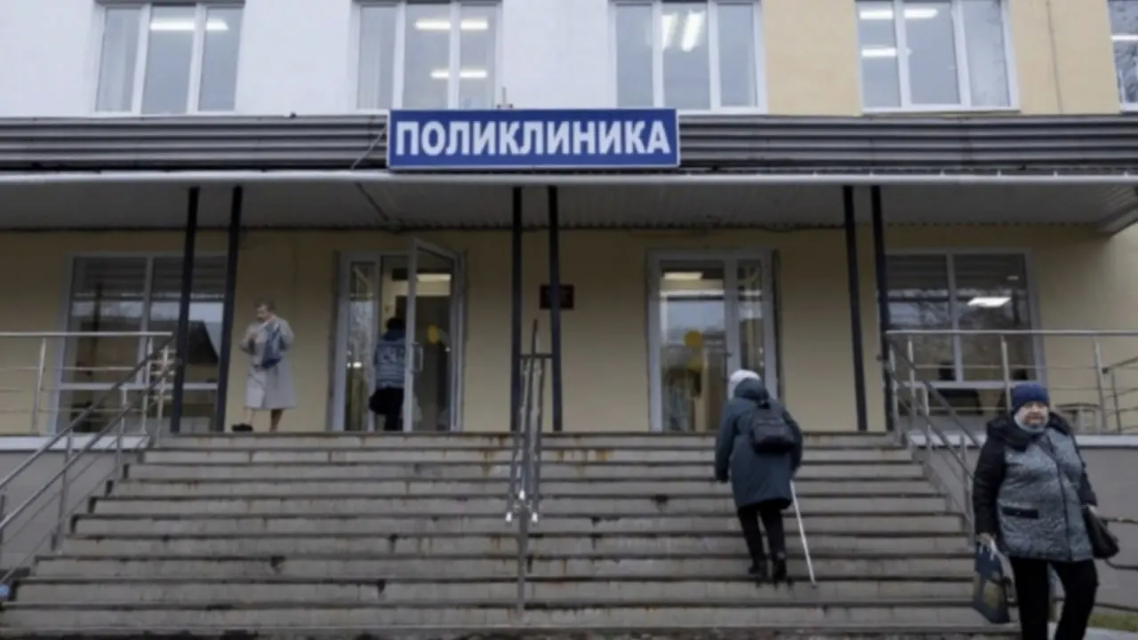 Технические сбои на порталах, проблемы с дозвоном и дефицит узкопрофильных специалистов затрудняют запись к врачу в регионе. Также отмечают неисправности диагностического оборудования и недостаточную обратную связь по обращениям.