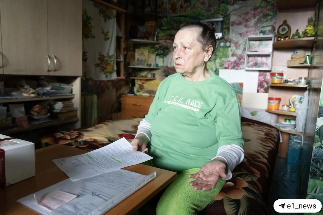 76-летняя Нина Ромашова унаследовала ипотеку и несколько кредитов с многомиллионной задолженностью после смерти дочери. Банк списал долг и отказался от взыскания жилья — теперь ей нужно получить справку о закрытии кредита и снять обременение.