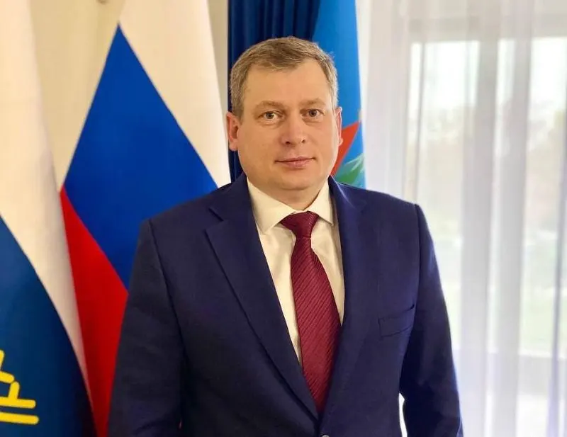 Замглавы Тобольска Владимир Третьяков остаётся под запретом на определённые действия: ему продлили ограничение до октября 2026 года — комендантский час и запрет на посещение клубов, ресторанов и массовых мероприятий.