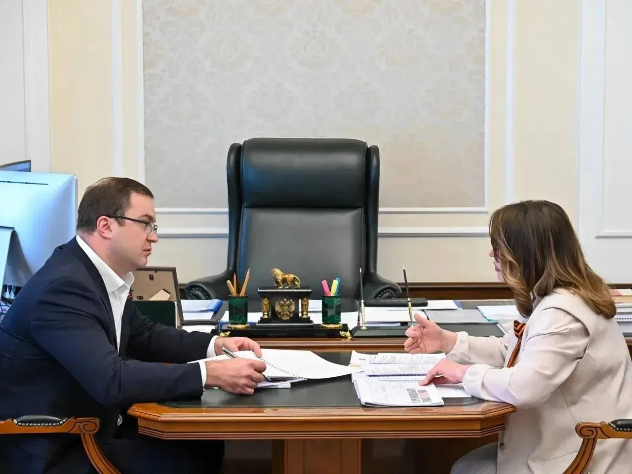 Обсуждены итоги работы омбудсмена, планы по социальным программам и меры поддержки детей и семей, включая помощь детям участников специальной военной операции.