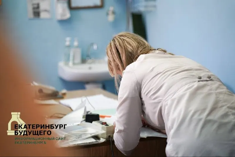 Единственную в городе больницу планируют присоединить к медучреждению в Серове: до ближайшей полноценной больницы — около 70 км. Под сокращение попали 87 сотрудников, медики уже получили уведомления о реорганизации.