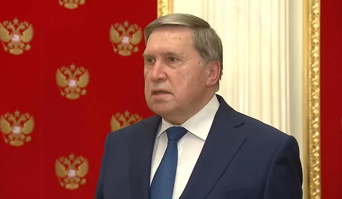 Юрий Ушаков заявил, что президент предложил однодневное «перемирие на Троицу» для дальнобойных ударов; предложение передали спецпосланнику США, однако режим не действует на линии фронта. Ранее в российской политике предупреждали о возможных ударах по Киеву.