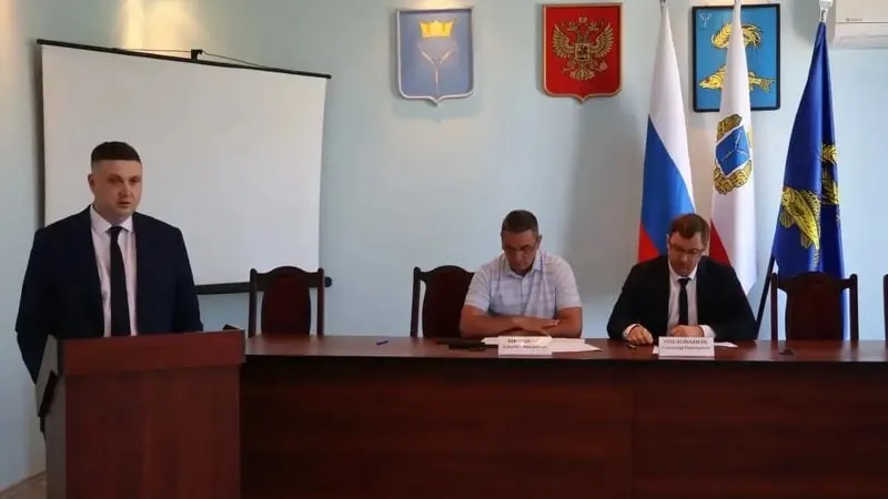 Депутаты единогласно избрали Андрея Шубина главой Ершовского района на очередном заседании Собрания района, сообщили в министерстве внутренней региональной и муниципальной политики Саратовской области 18 мая.
