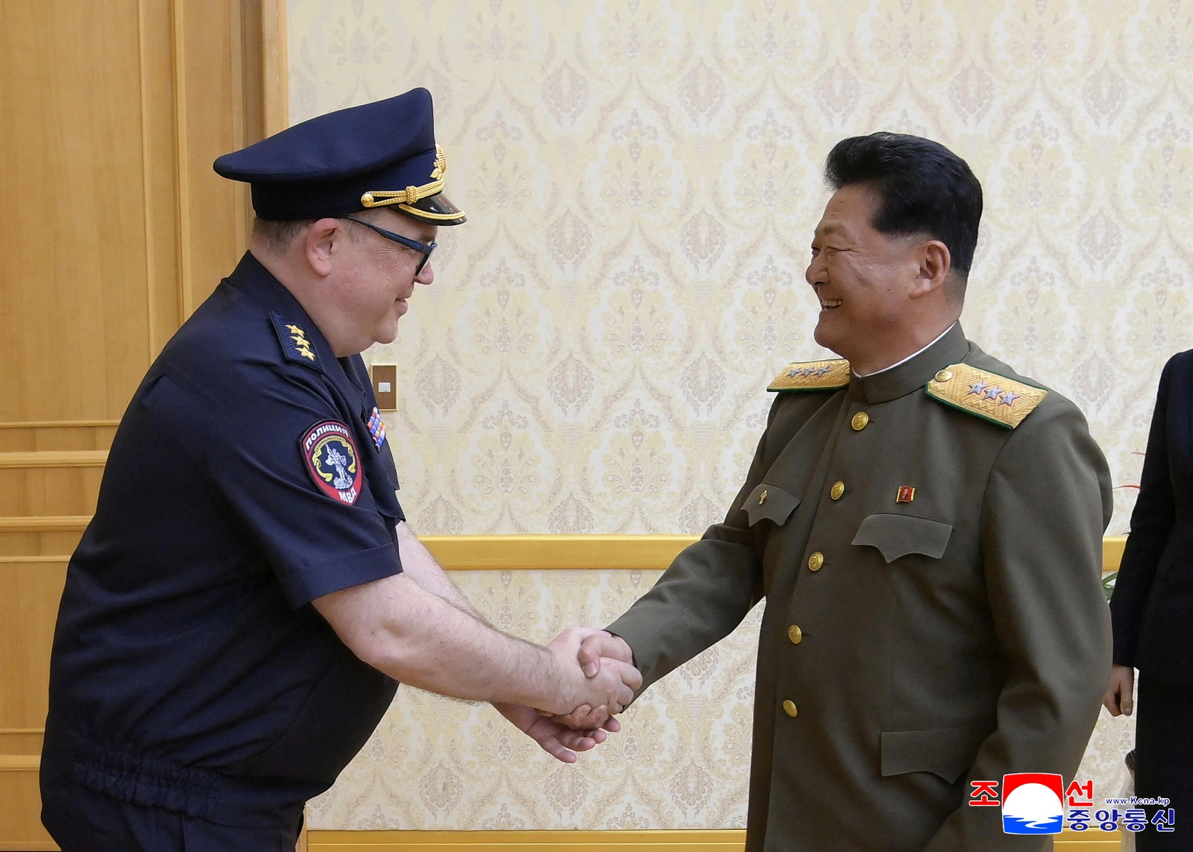 Президент подписал указ о назначении генерал‑полковника полиции Виталия Шулики; назначение связывают с усилением финансового и технократического контроля в Минобороны.
