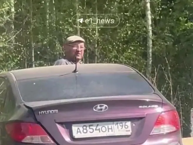 48‑летний водитель Hyundai, который уехал с места аварии и скрывался в лесу, позже самостоятельно явился в ГИБДД и сообщил, что объяснил ситуацию инспекторам и пообщался с пострадавшим.