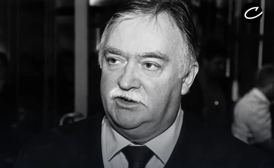 Александр Козлов ушёл из жизни на 80‑м году. Причина смерти не уточняется, похороны назначены на 1 июня. За долгую карьеру он руководил спортивными отделами нескольких изданий.