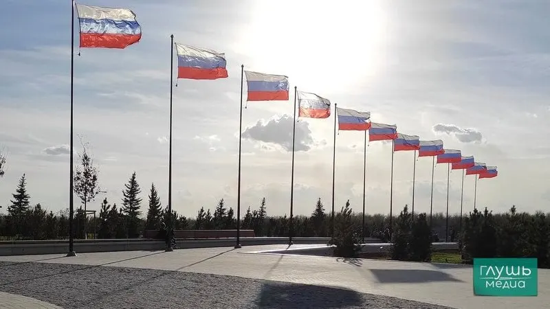 Управление ЗАГС Саратовской области предлагает проводить церемонии бракосочетания в Парке покорителей космоса — месте приземления Юрия Гагарина. Открыта запись на даты с июня по октябрь.