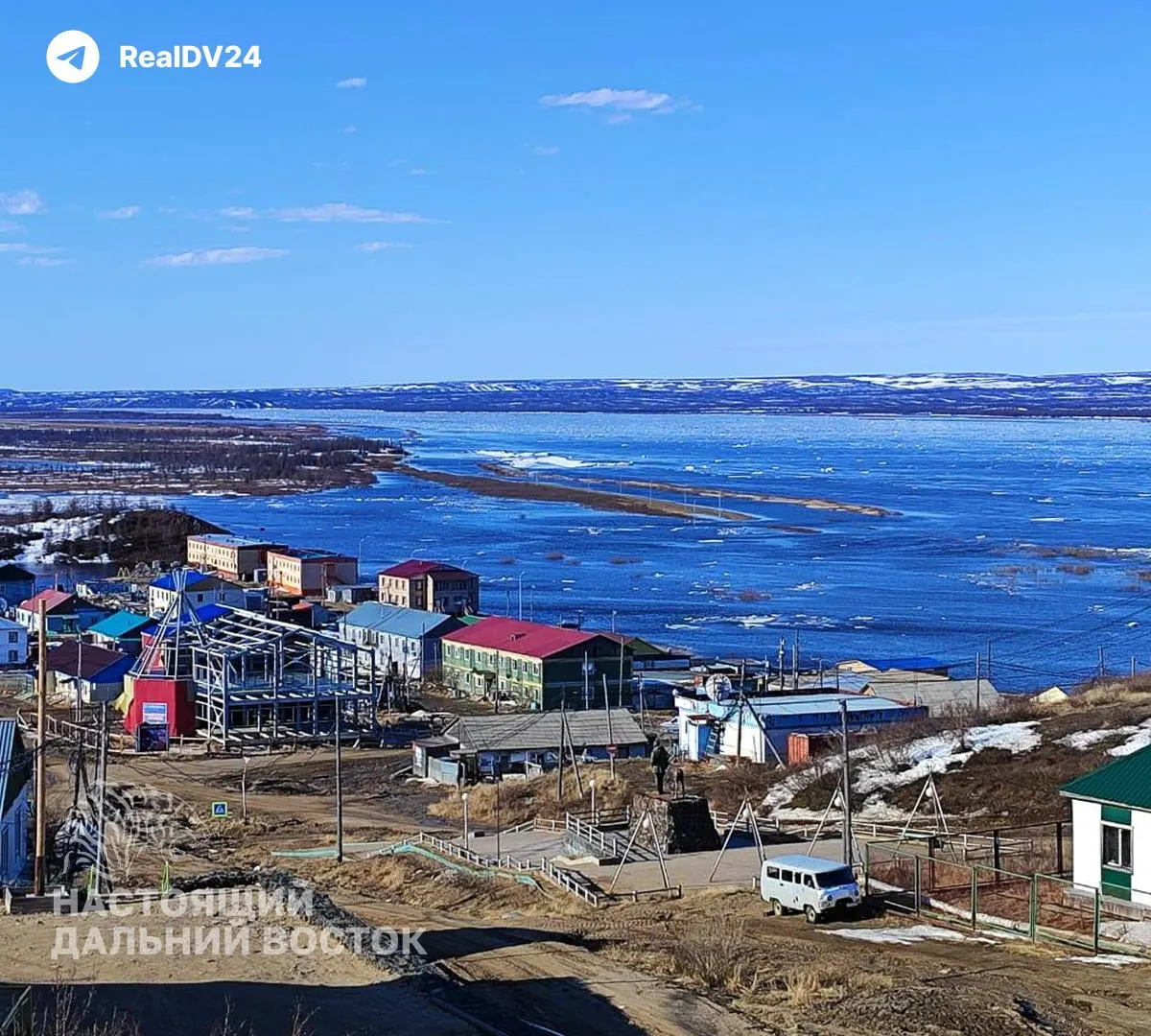 После объявления о запуске продажи субсидированных билетов выяснилось, что их можно оформить только при наличии «Карты жителя Якутии». Местные жители жалуются на отсутствие офисов, банкоматов и сложности с удалённым оформлением.