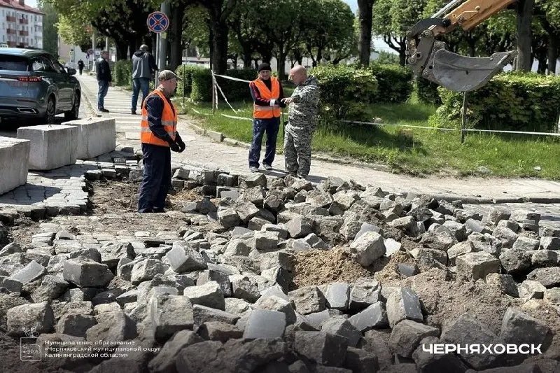 На ул. Партизанской начались работы по благоустройству: заменят водопроводные сети, обновят тротуары и обустроят пешеходные зоны в рамках масштабной реконструкции исторического ландшафта.