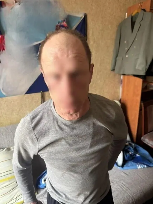 49-летний петербуржец с 17 судимостями похитил не менее 50 тысяч рублей из церковной урны. По факту кражи возбуждено уголовное дело, часть средств изъяли, подозреваемого отпустили под подписку о невыезде.