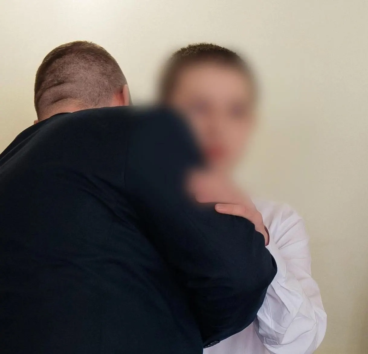 Руководитель федерального сердечно‑сосудистого центра заявил, что подростку не требовалась экстренная госпитализация; подготовка к плановой операции могла занимать 3–4 недели. Врачебная комиссия не выявила нарушений в лечении.