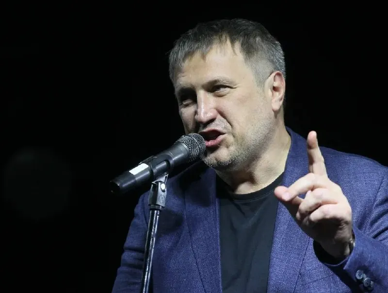 Глава Самары Иван Носков заявил, что ночные гонки на питбайках будут бороться и пресекаться: такие мотоциклы в городской черте запрещены и предназначены для трасс или закрытых площадок.