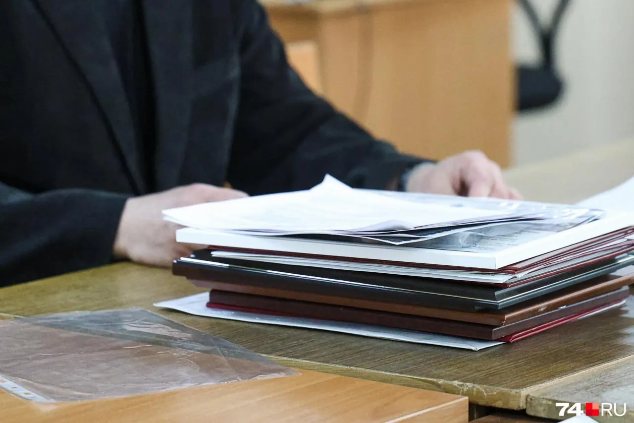 Суд отменил предыдущие решения, признавшие незаконными действия полиции и медиков при принудительной госпитализации; дело возвращено на новое рассмотрение в первую инстанцию.