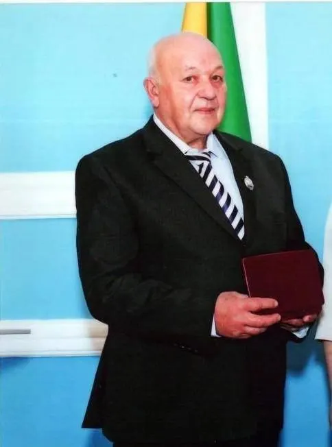 Алексей Станиславович Селютин скончался на 77‑м году жизни. Он отдал медицине 42 года, руководил торакоабдоминальным отделением и добился снижения послеоперационной смертности.