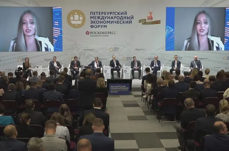 На ПМЭФ, который пройдёт с 3 по 6 июня, в программе заявлены дети высокопоставленных чиновников и бизнесменов — среди них Катерина Тихонова, Ксения Шойгу и Роман Ротенберг.