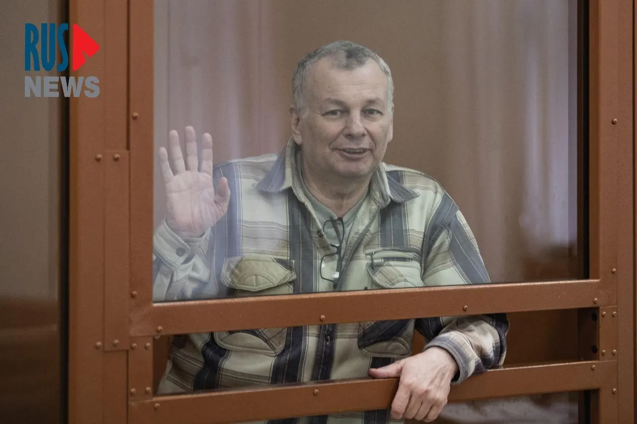 Дочь сообщила, что в характеристике отозвались о Кригере как о «злостном нарушителе» и «склонном к экстремизму». Ранее он объявлял голодовки; сейчас находится на второй половине срока.