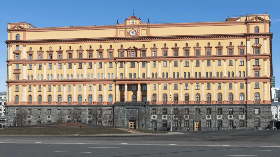 Руководитель Погранслужбы ФСБ сообщил о нарушениях соглашений о госгранице со стороны Финляндии и Эстонии, предупредил о росте провокаций и заявил о подготовке России к различным вариантам развития ситуации на западных рубежах.