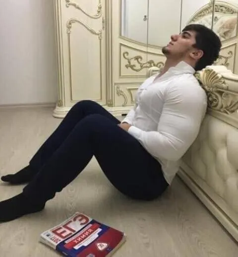 Региональное министерство образования и Рособрнадзор предостерегают: покупка «готовых вариантов ЕГЭ» в интернете бесполезна — экзаменационные материалы защищены многоуровневой системой безопасности.