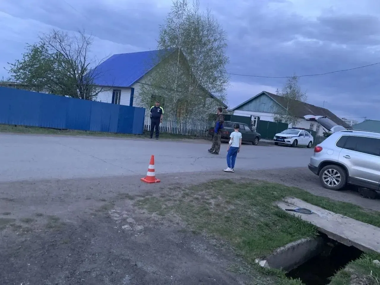 Авария на улице Ленина произошла вечером — пострадал ребёнок. Полиция просит очевидцев сообщить информацию по телефонам.