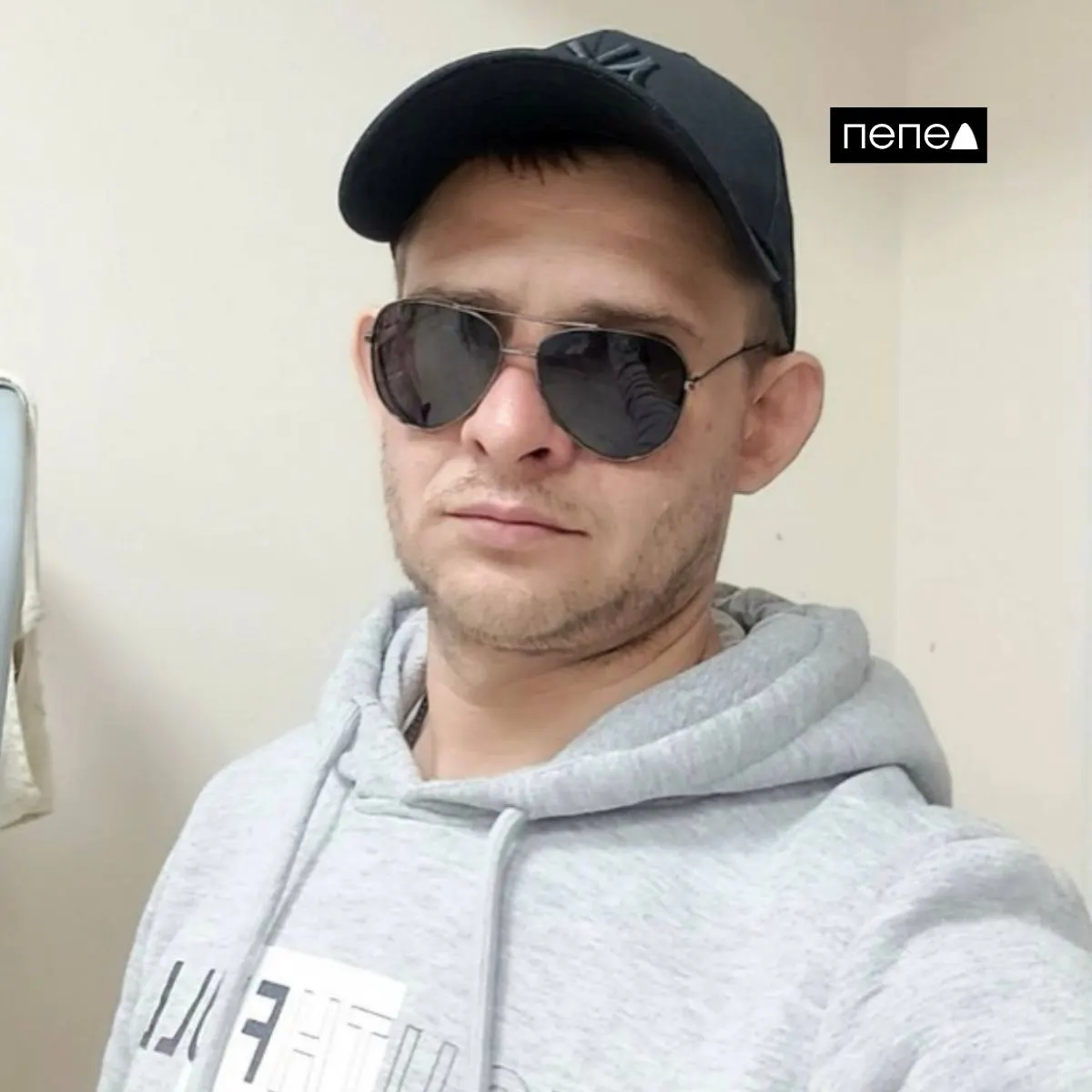 Мужчину признали виновным в хранении ручной осколочной гранаты Ф‑1; суд назначил восемь лет колонии строгого режима, штраф и лишение прав.