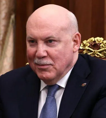 Дума Иркутска приняла решение о присвоении звания бывшему губернатору Дмитрию Мезенцеву. За время руководства регионом (2009–2012) при нём реализовали ряд крупных проектов, в том числе создание 130-го квартала.
