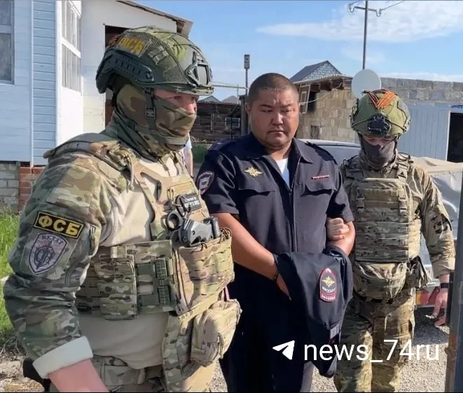 И.о. начальника полиции Чесменского района задержан по подозрению в превышении должностных полномочий: у него прошли обыски, следственные органы решают вопрос о мере пресечения.