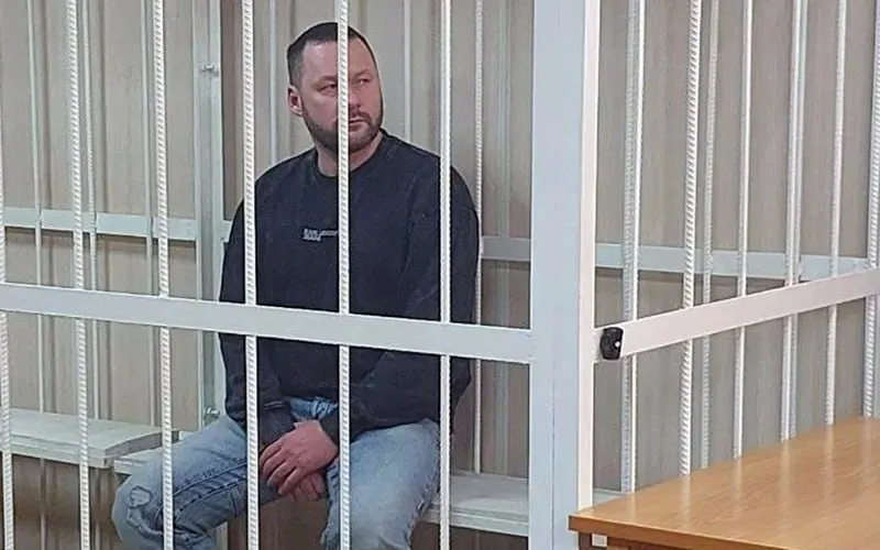 Первомайский районный суд отказался продлевать содержание под стражей предпринимателя Сергея Туркова: ему предъявляют обвинение по статье об оказании небезопасных услуг после обрушения торгового центра, в результате которого один человек погиб, двое пострадали.