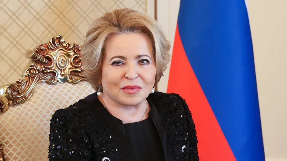 Председатель Совета Федерации призвала рассматривать переезд в сельскую местность как шанс для жилья, семьи и карьеры, однако статистика показывает снижение рождаемости в деревнях.
