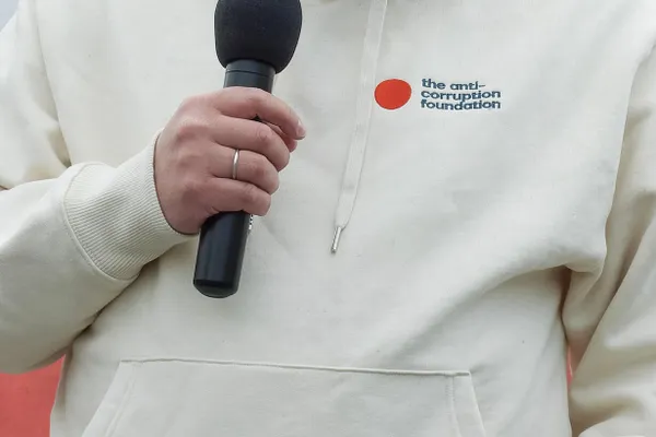 Она объяснила, почему отстранила Ивана Жданова с должности директора, опровергла отдельные обвинения в адрес организации и признала некоторые его заслуги, при этом назвав его слабым руководителем.