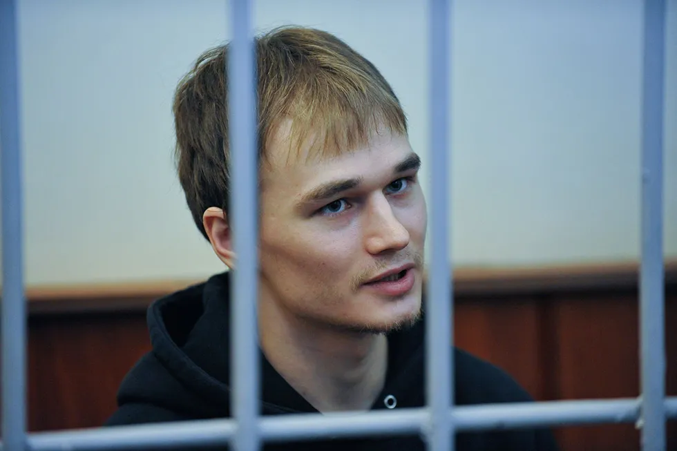 Азат Мифтахов был переведен в колонию на Ямале; по словам его жены, на следующий день после прибытия к нему применили насилие и электрические разряды. Родственники и адвокаты добиваются частых посещений и подают жалобы.