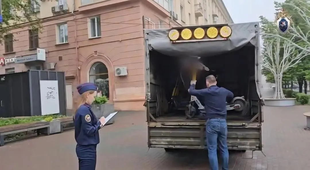 Четырёхлетнему мальчику потребовалась медицинская помощь. По факту происшествия возбуждено уголовное дело, самокат изъят для проверки.