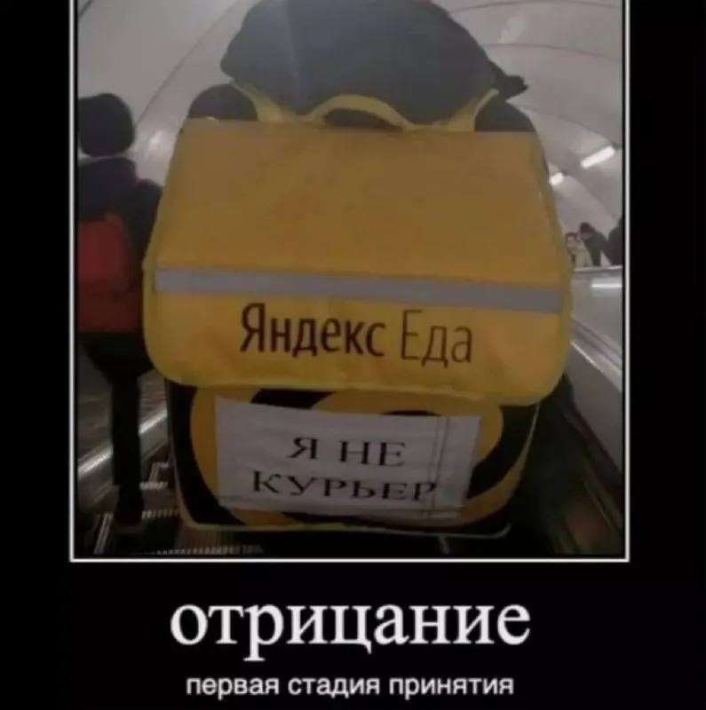 Злоумышленники звонят от имени складов и логистики, утверждая, что с посылкой возникла проблема, и просят назвать код из СМС. Код даёт доступ к аккаунтам и деньгам — проверяйте статус заказа только через официальные сайты и приложения.