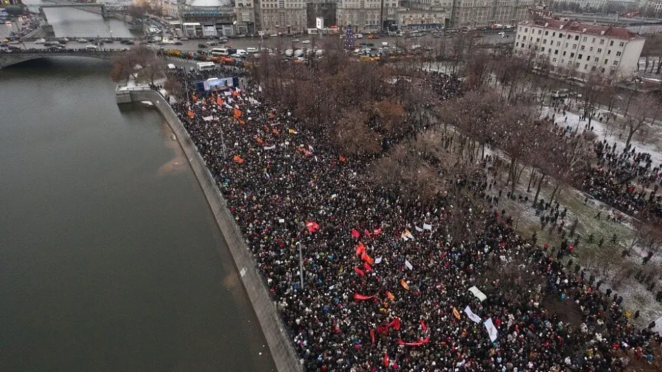 Политическая реальность изменилась: внутреннее сопротивление исчерпано, эмиграция и война сместили центр действий — пора отказаться от шоу и стать полезными в новых условиях.