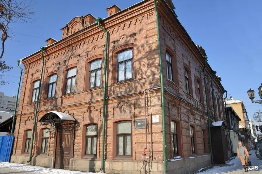 По итогу историко‑культурной экспертизы четыре дома на улице Вайнера включат в общую охранную зону: запретят высотную застройку, наружную рекламу, наземные парковки и размещение киосков и навесов.