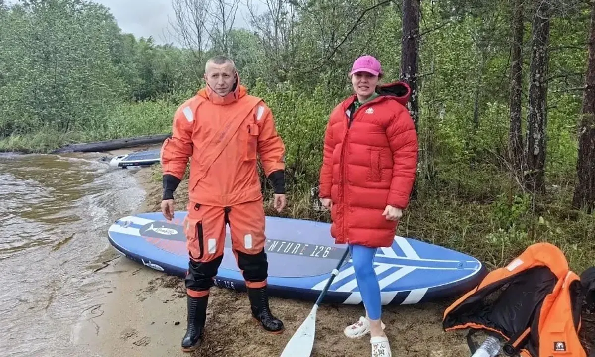 Двух туристов на сапбордах вывезли на берег после ухудшения погоды; медицинская помощь не потребовалась.