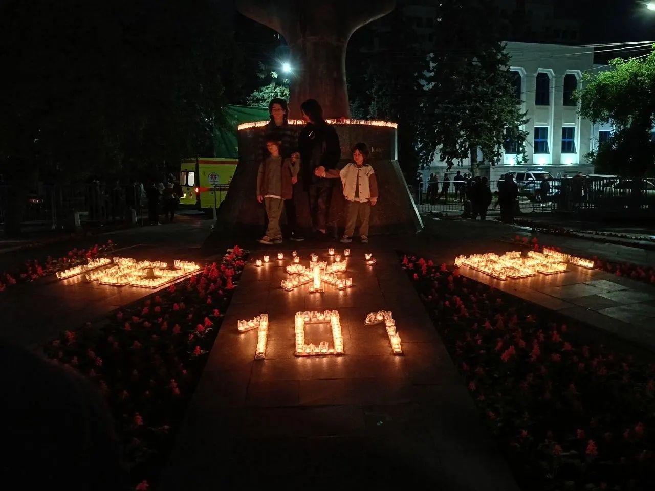 Траурные мероприятия состоялись в Нальчике, Тахтамукае и Черкесске. В преддверии даты власти рассылали предостережения, а акции согласовали с ограничениями.