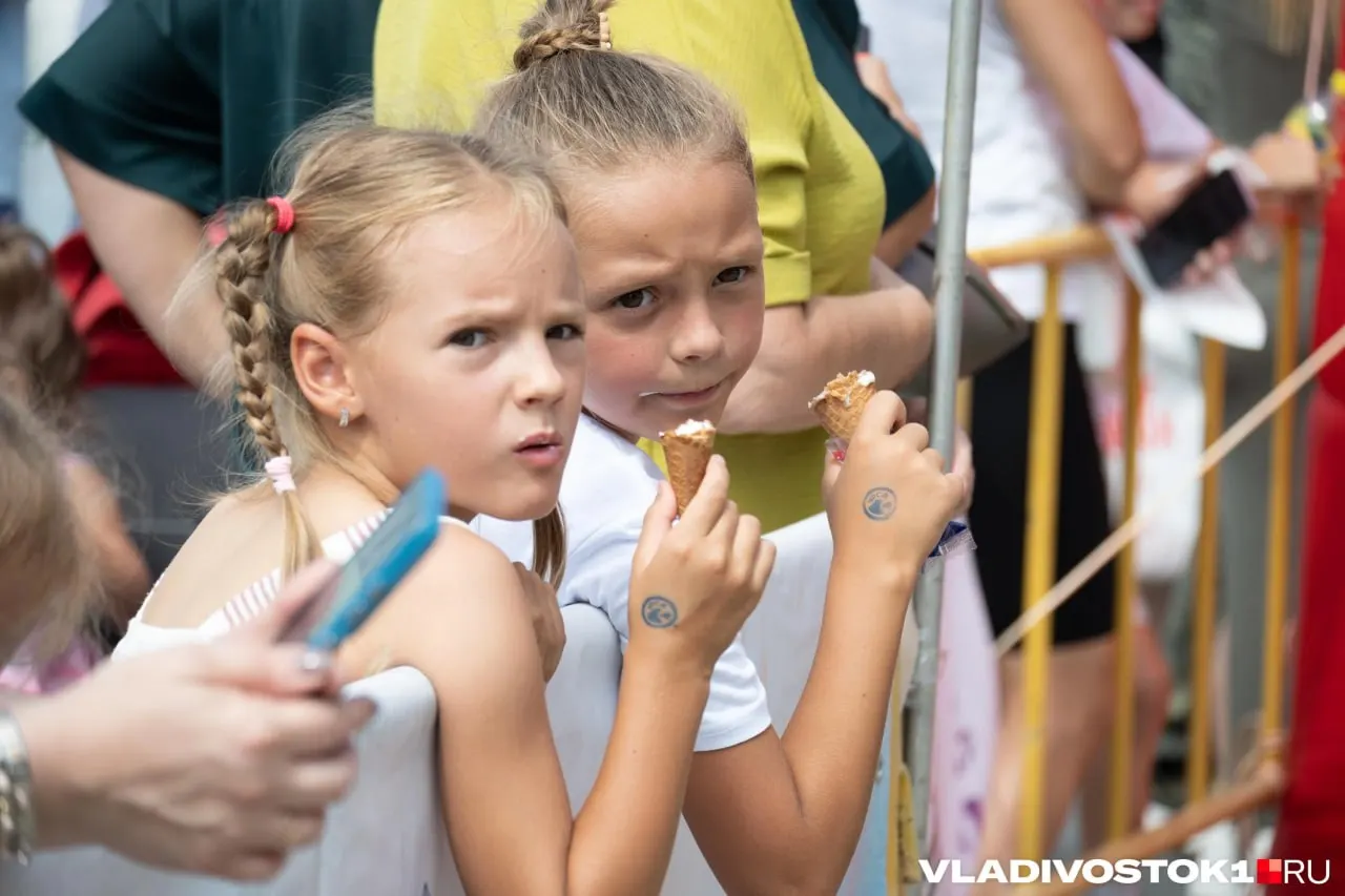 31 мая с 12:00 до 17:00 на стадионе «Динамо» пройдёт семейный фестиваль «Город детства»: мастер-классы, тематические площадки и 3000 порций бесплатного мороженого.