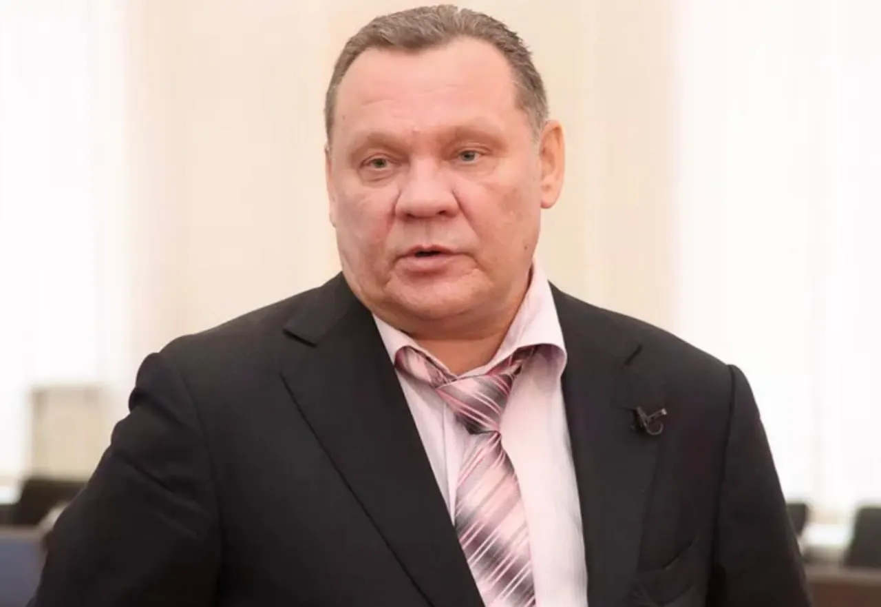 Прокуратура подала иск о лишении мандата областного депутата Владимира Панченко в связи с данными о зарубежных счётах. Рассмотрение дела продолжится 29 мая; сам Панченко отвергает сведения и связывает их с ошибкой налоговой службы.