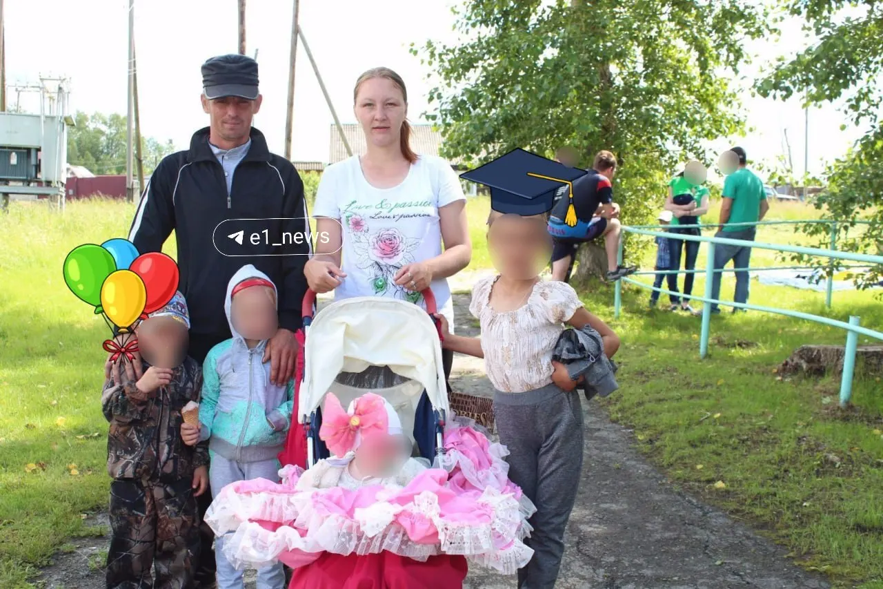 Пожар в частном доме унес жизни матери и четырёх её детей; одна дочь выжила — она лечилась в больнице. Следователи и пожарные устанавливают причины возгорания.