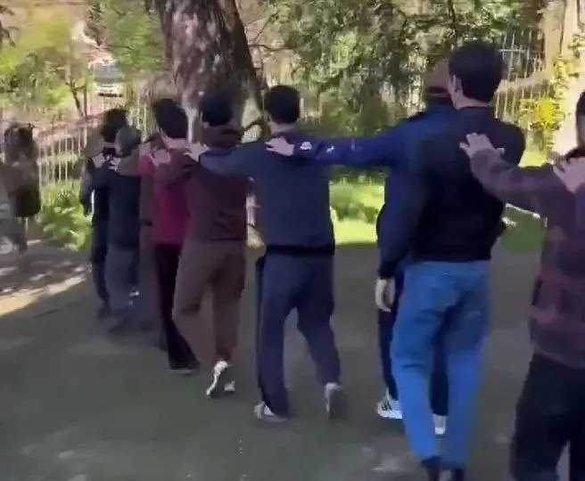 В ходе проверок в Сочи выявили 44 нелегальных мигранта; всего задержаны 80 граждан Таджикистана, Туркменистана и Узбекистана. Трёх работодателей привлекли к ответственности.