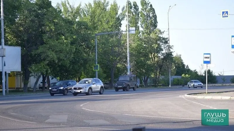 Правительство утвердило стратегию повышения безопасности дорожного движения до 2030 года (с перспективой до 2036). Среди предложений — обязать пьяных водителей проходить диагностику и лечение, ввести дополнительные проверки для лишённых прав и начать внесудебные блокировки сайтов, продвигающих пренебрежение ПДД или предлагающих поддельные документы.