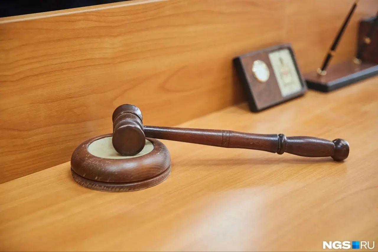Дальневосточное таможенное управление подало иски к структурам, связанным с Владимиром Николаевым: компании не платили аренду за комплекс «Роял Парк», накопилась задолженность и пени; следующее заседание назначено на 18 июня.
