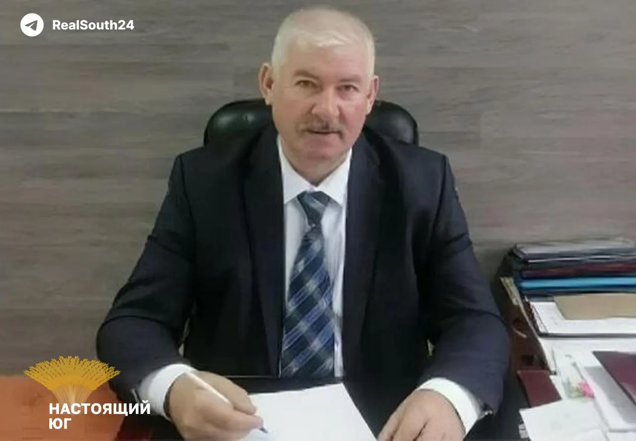 Иловлинский районный суд признал главу района виновным в превышении полномочий: при направлении подчинённых на тушение ландшафтного пожара без средств защиты один человек погиб. Суд назначил условное лишение свободы и запрет на госдолжности.
